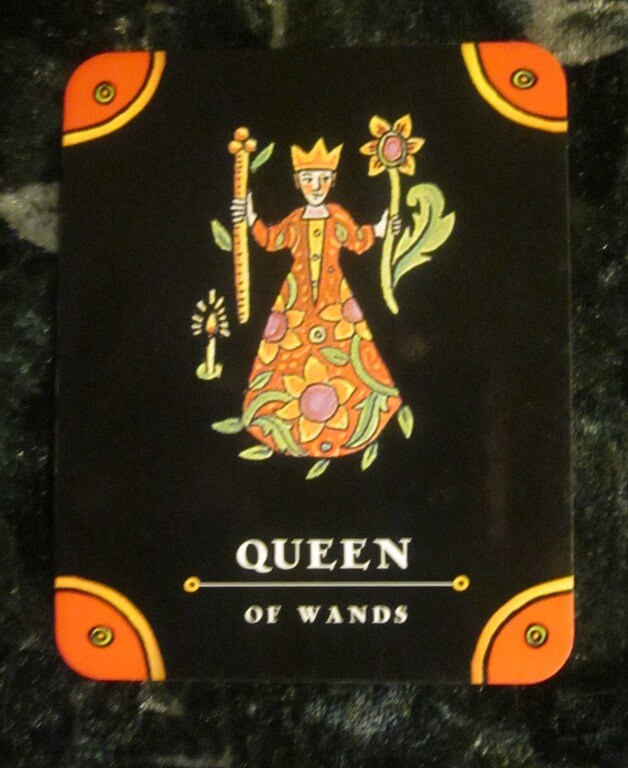10/05/11: Do-it-Yourself Confidence | Queen of Wands Everyday Tarot